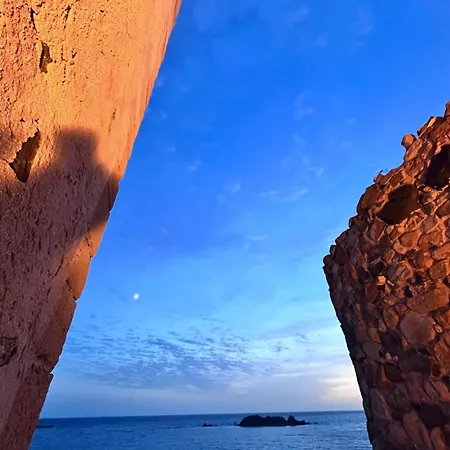 Δωμάτια σε οικογενειακή κατοικία Ichnos Experience Villasimius